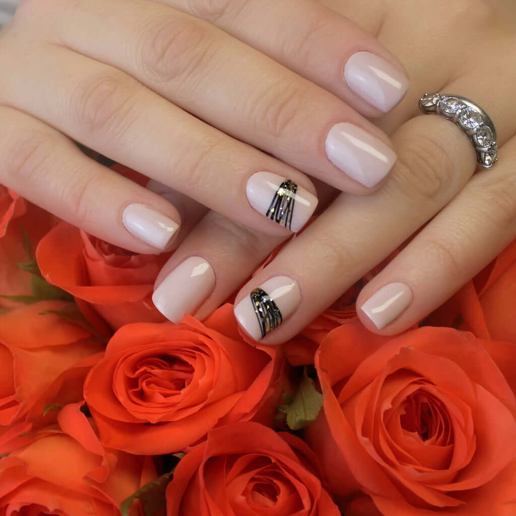 Black Threading Gel - BIOGEL BIOGEL BIOGEL Threading Gel - Black Bio Threading Gels sind in diversen Farben erhältlich. Diese Gele haben eine hohe Viskosität mit fadenziehenden Eigenschaften. Inhalt - 4.5g verfügbar Bio Sculpture