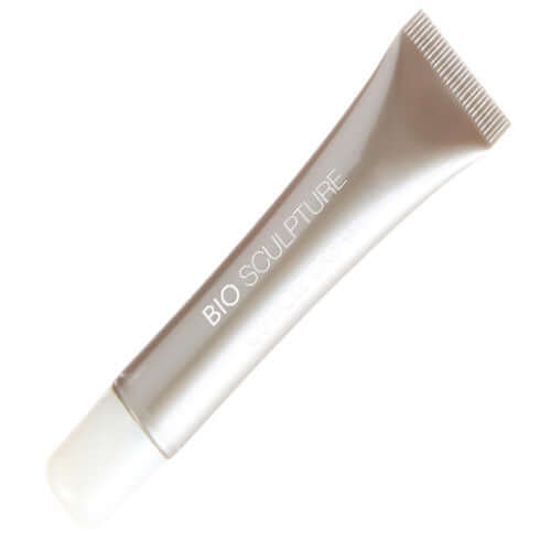 Cuticle Cream - SPA SPA Diese äußerst nährende Nagelhautcreme mit Süssmandelöl, Olivenöl und Avocadoöl pflegt die Nagelhaut sanft und spendet ihr Feuchtigkeit, wodurch sich die Nagelhaut angenehm weich anfühlt. Lavendel- und Teebaum Extrakte helfen bei de