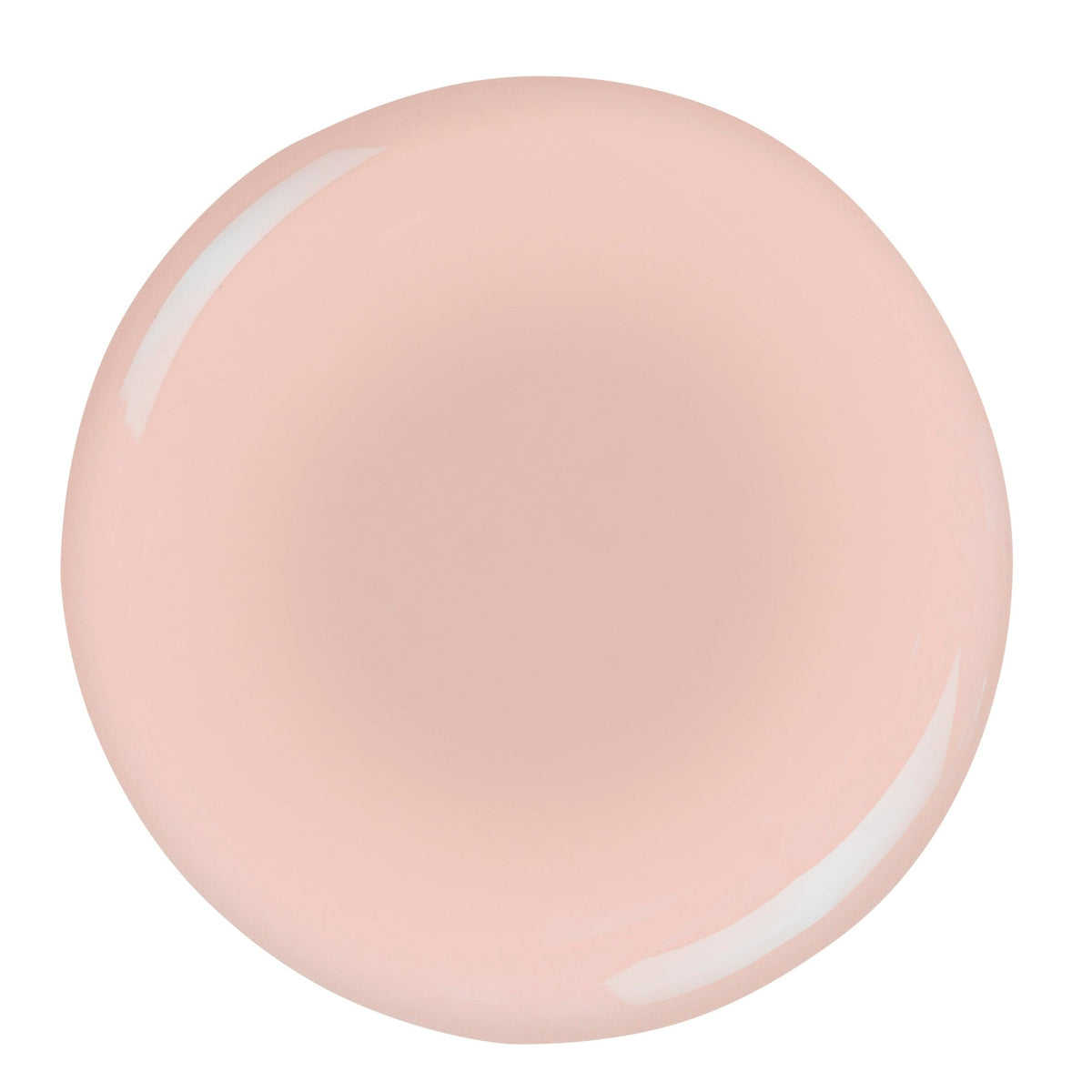 Luka Nail Polish – Farbwirkung auf lackierten Nägeln; Farbton ein helles, transparentes Nude mit weichem, milchigem Ton