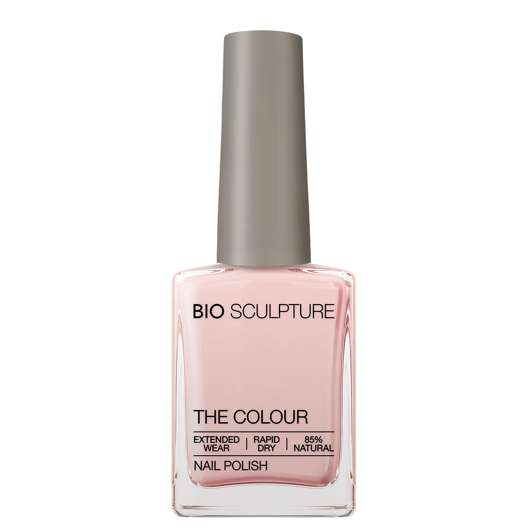 Blushed Silence Nail Polish – Bio Sculpture Produktflasche; Farbton ein weiches, pudriges Blush-Rosa mit zurückhaltender, leicht transparenter Wirkung