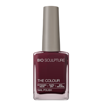 Ruby Nail Polish – Bio Sculpture Produktflasche; Farbton ein tiefes, gedecktes Pflaumenviolett mit satten roten Untertönen
