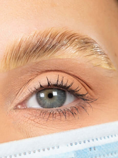 BrowSculpt Duo Laminierung BrowSculpt BrowSculpt Duo Die BrowSculpt Duo-Cremes sind unsere branchenweit anerkannten Produkte zur Augenbrauenlaminierung und sind ausschließlich für ausgebildete BrowSculpt-Stylisten erhältlich. Unser fachkundiges, internes