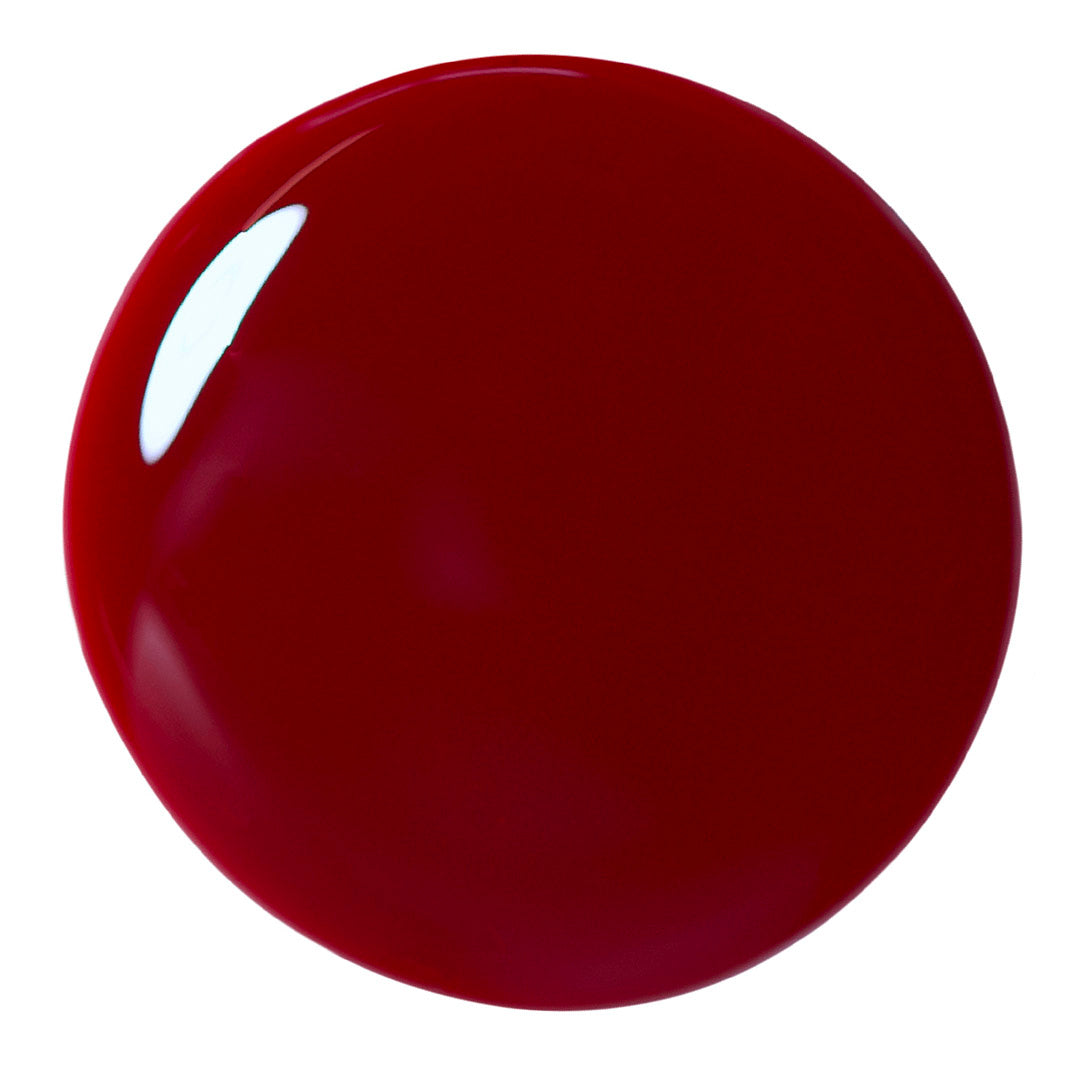 A Night At The Opera Nail Polish – Nahaufnahme des Farbtons; Farbton ein sattes, tiefes Rot