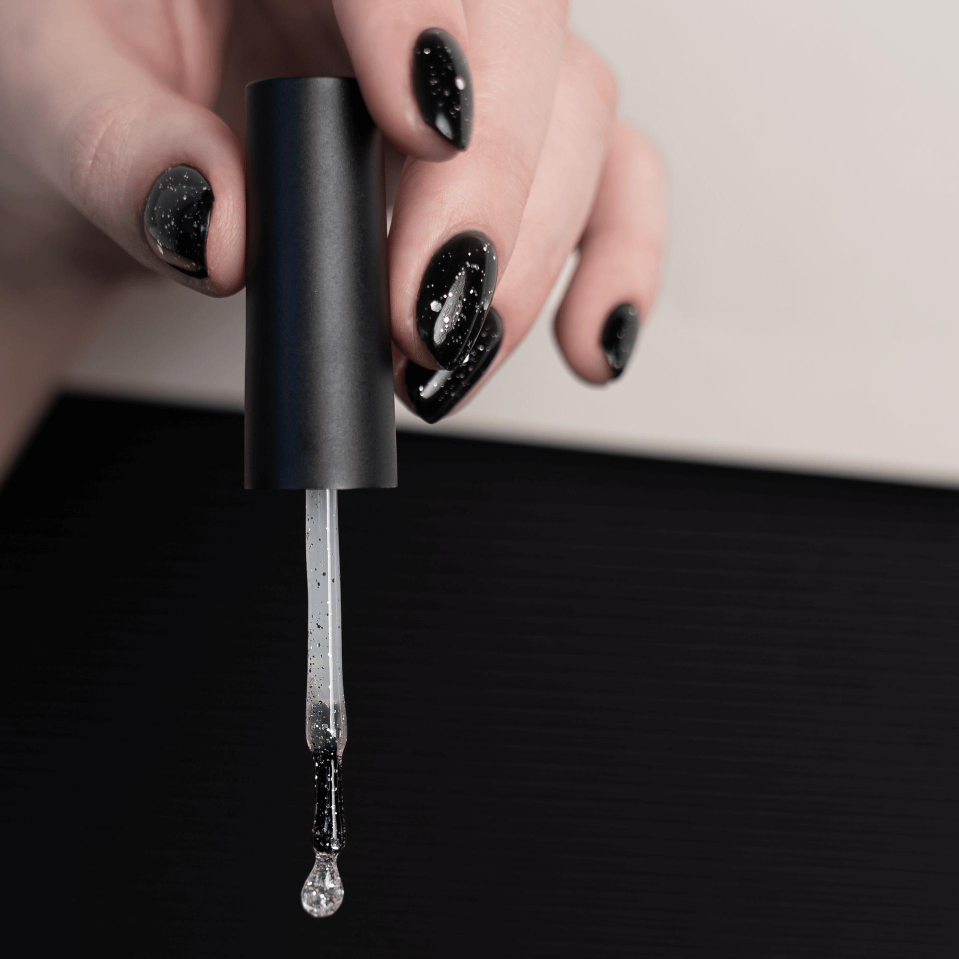 Silver Glitz Gloss Top Coat – Detailansicht