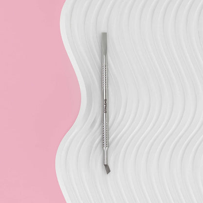 Nagelhaut Pusher - Beauty & Care 40 Type 1 Nagelscheren & Nagelknips Nagelhaut Pusher - STALEKS - Beauty & Care 40 Type 1Rechteckiger Schieber Und Gebogene Klinge HOCHWERTIGES MANIKÜRE-PEDIKÜRE-WERKZEUG Rechteckiger Drücker und Klinge. Professionelles man